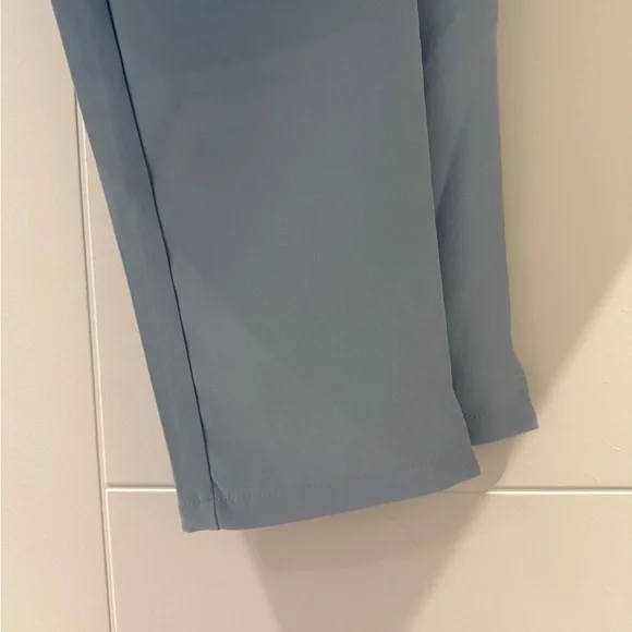 Luuna Scrub Set - Picture 4 of 5